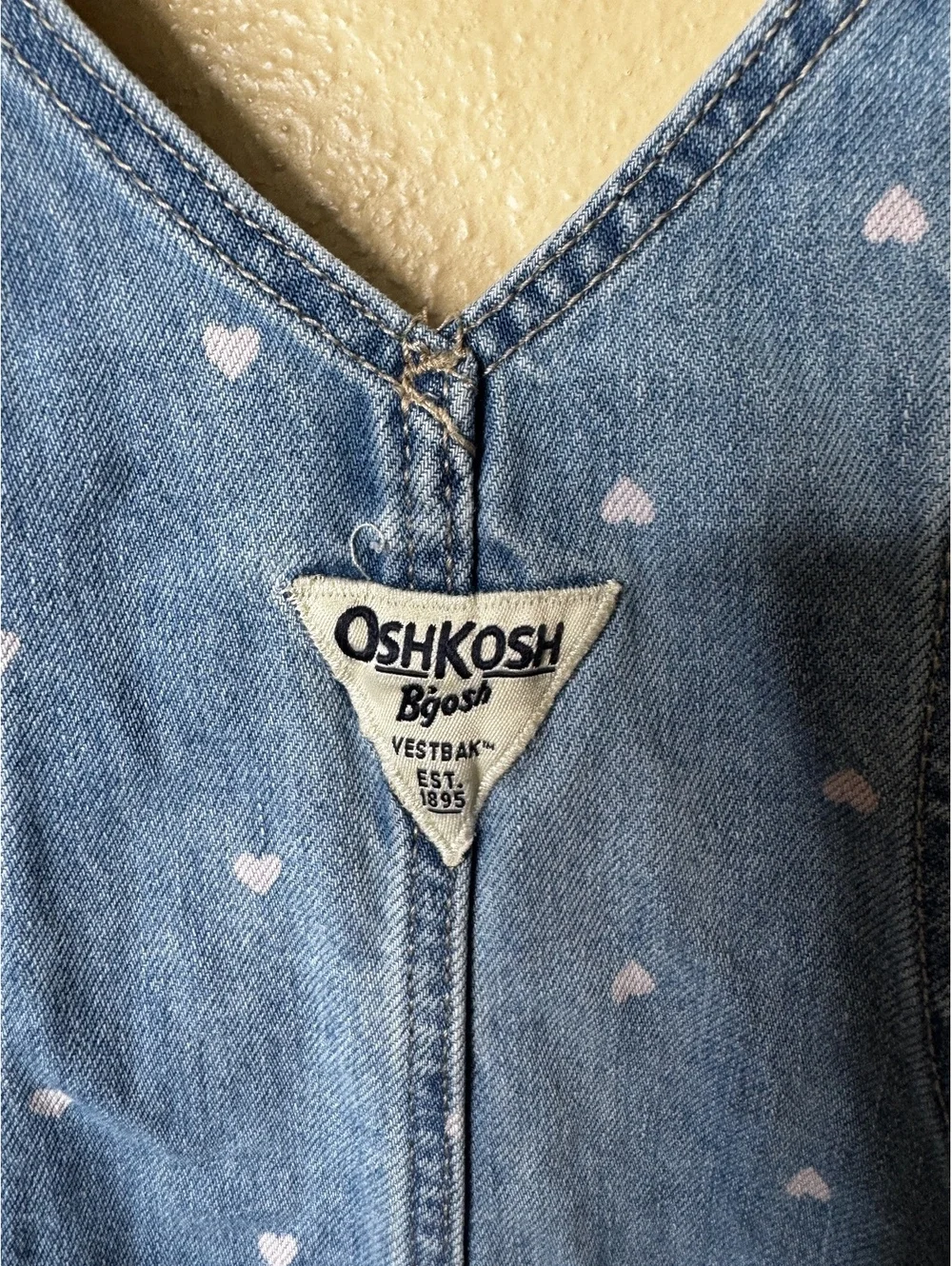 OshKosh B’gosh Girls 4T Denim Overalls Heart Print Light Wash Bib Jeans Cute